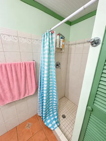 2nd Floor - Bedroom B full bathroom