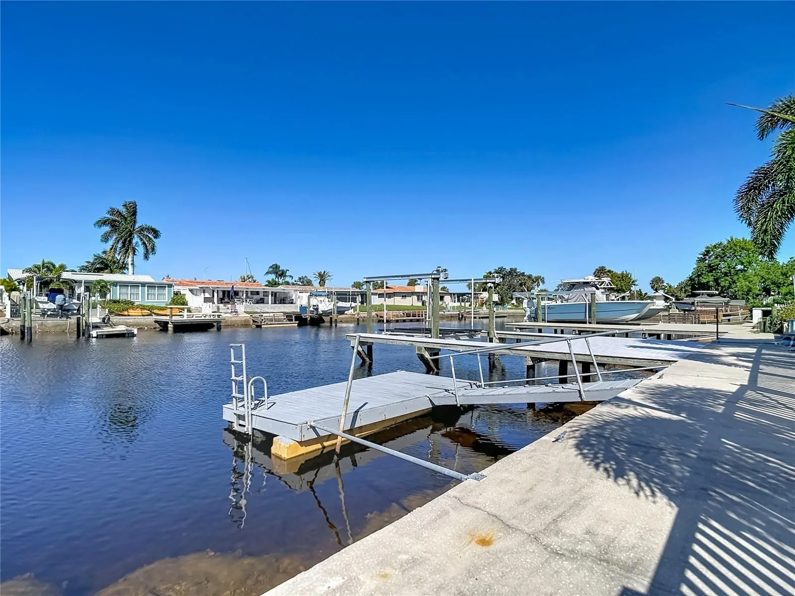 Dock