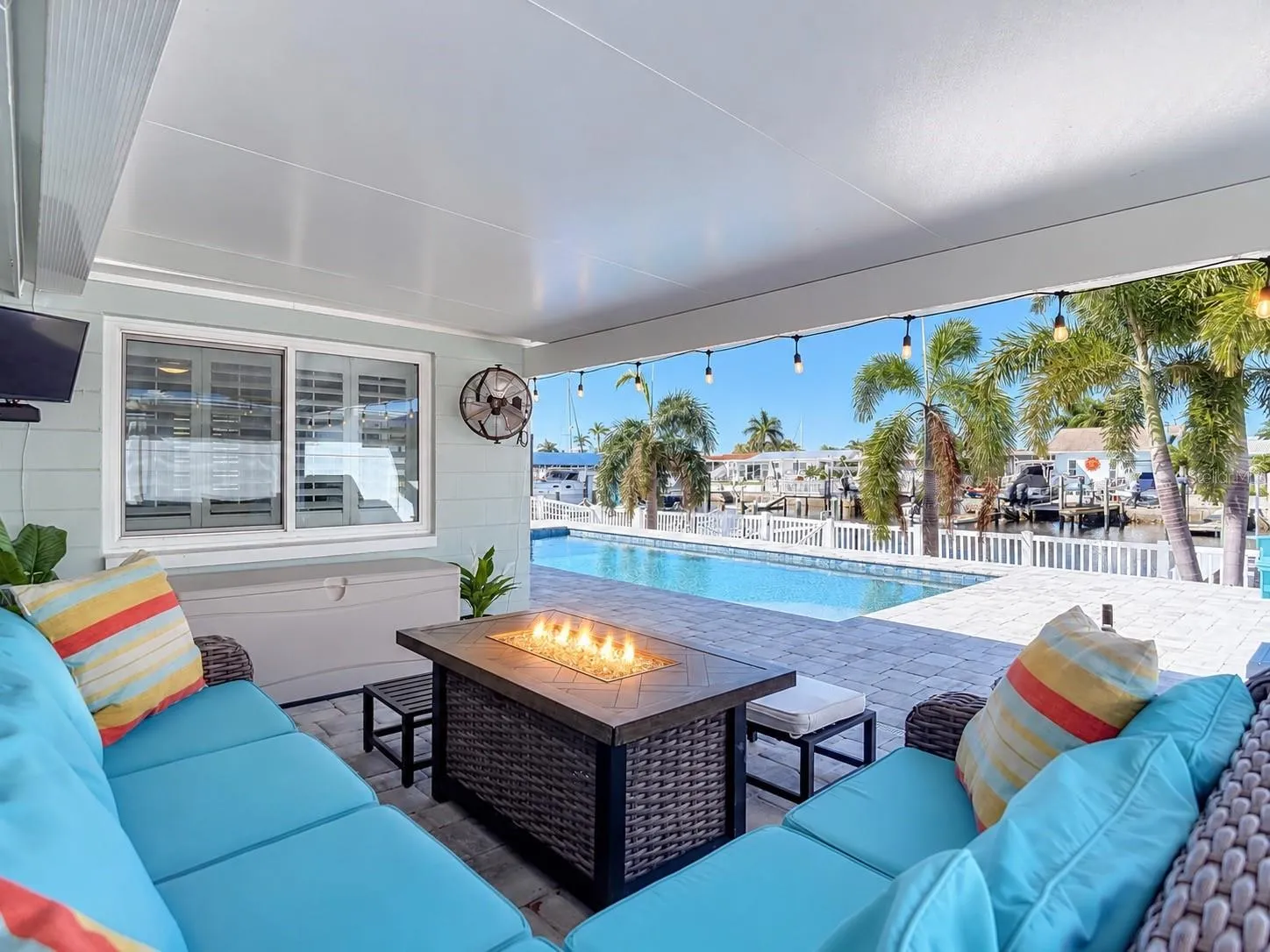 Entertainment Covered Patio
