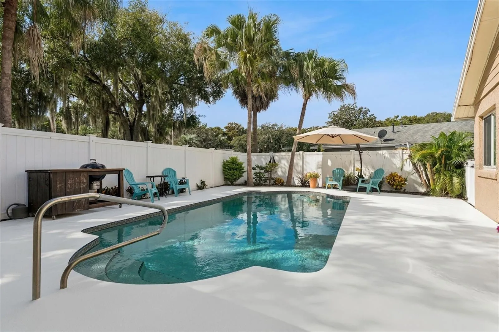 Pool View 3