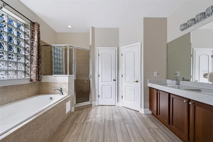 Separate Shower &amp; Soaking tub