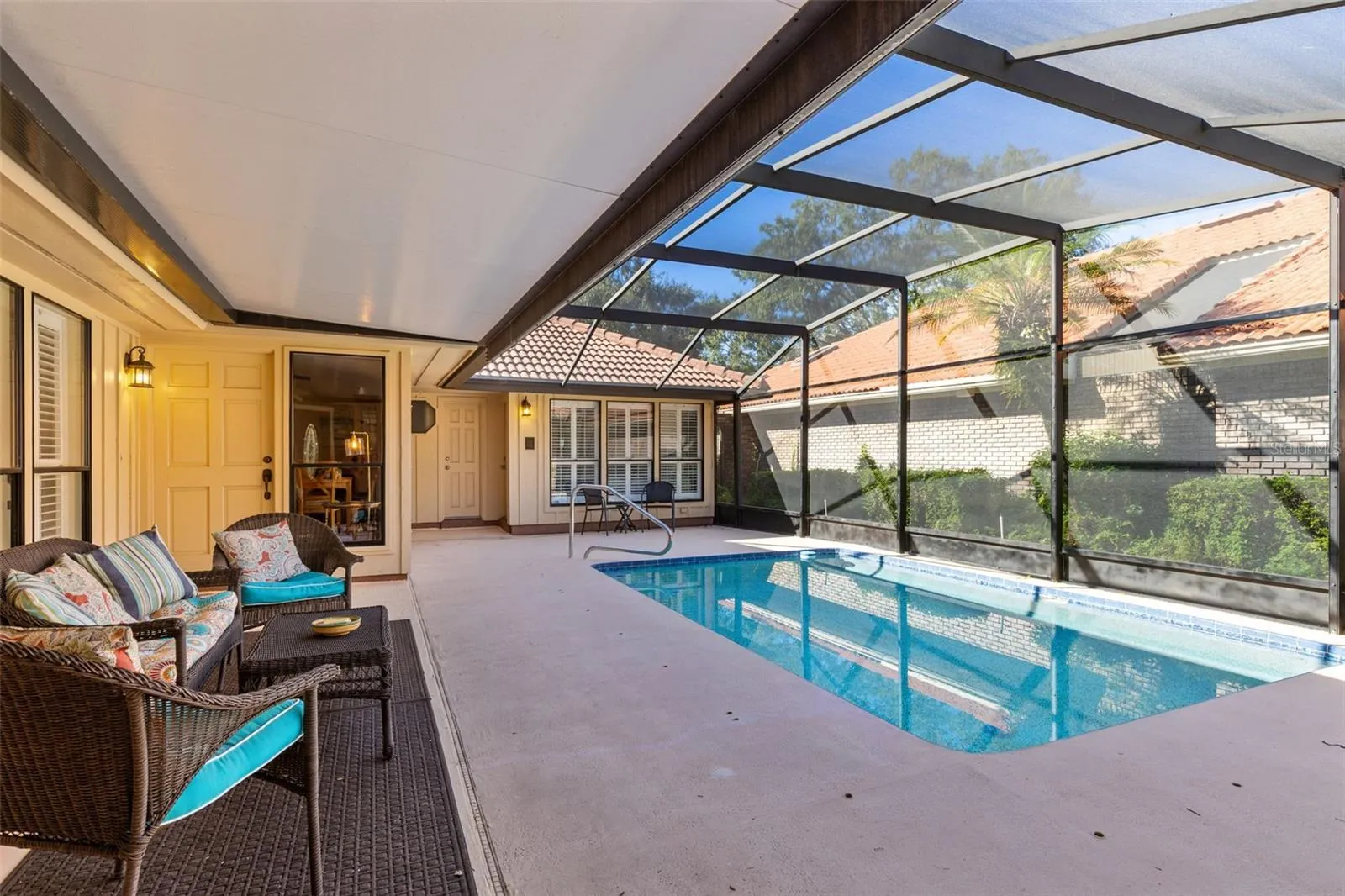Pool / Lanai