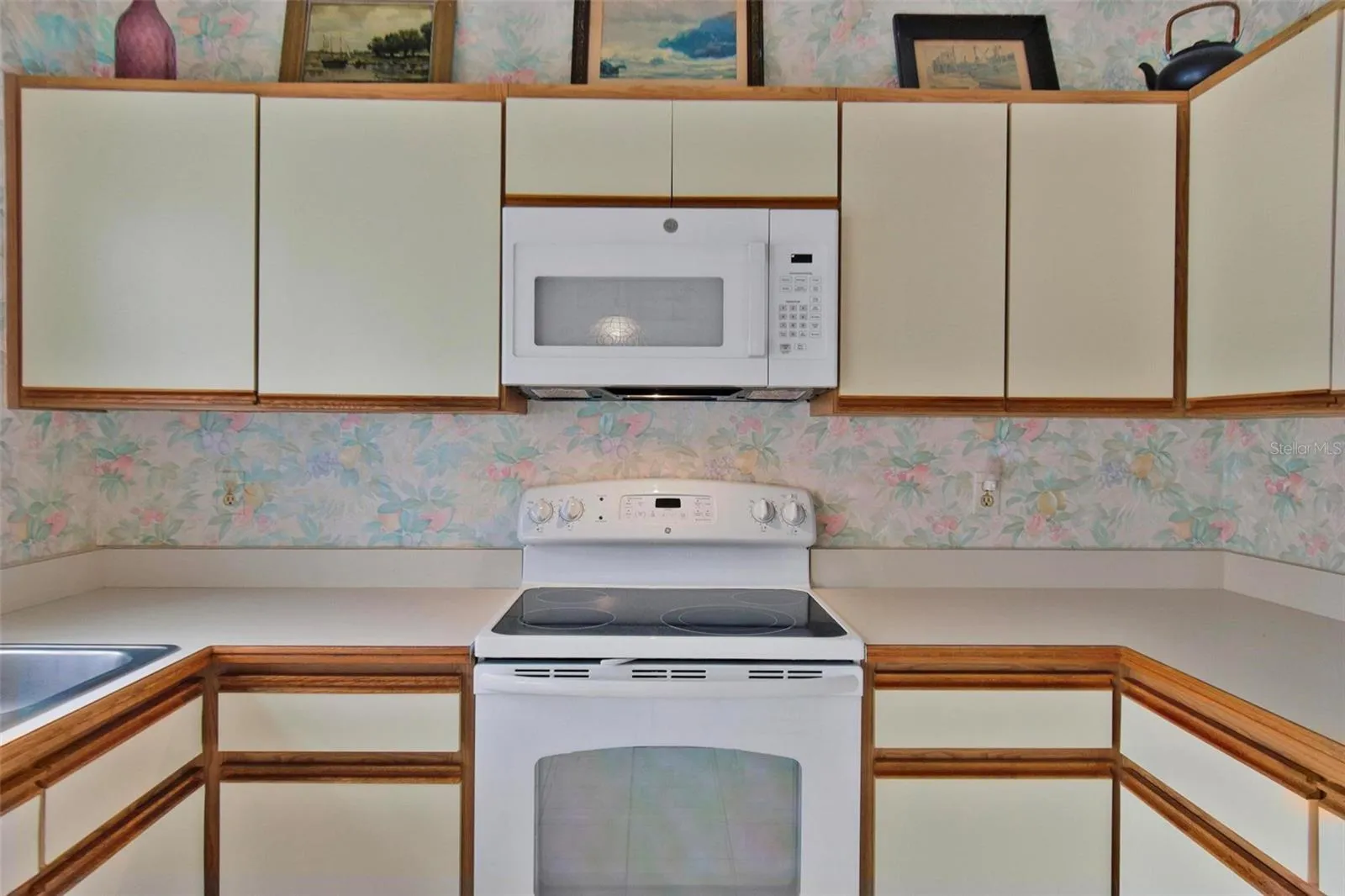 Kitchen in mint condition