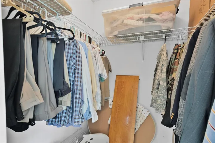 Walk in closet
