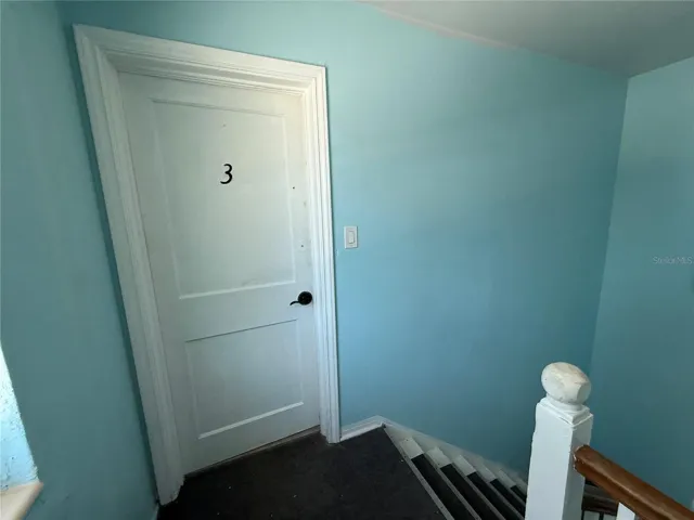 2nd Close - Inside Entrance to unit