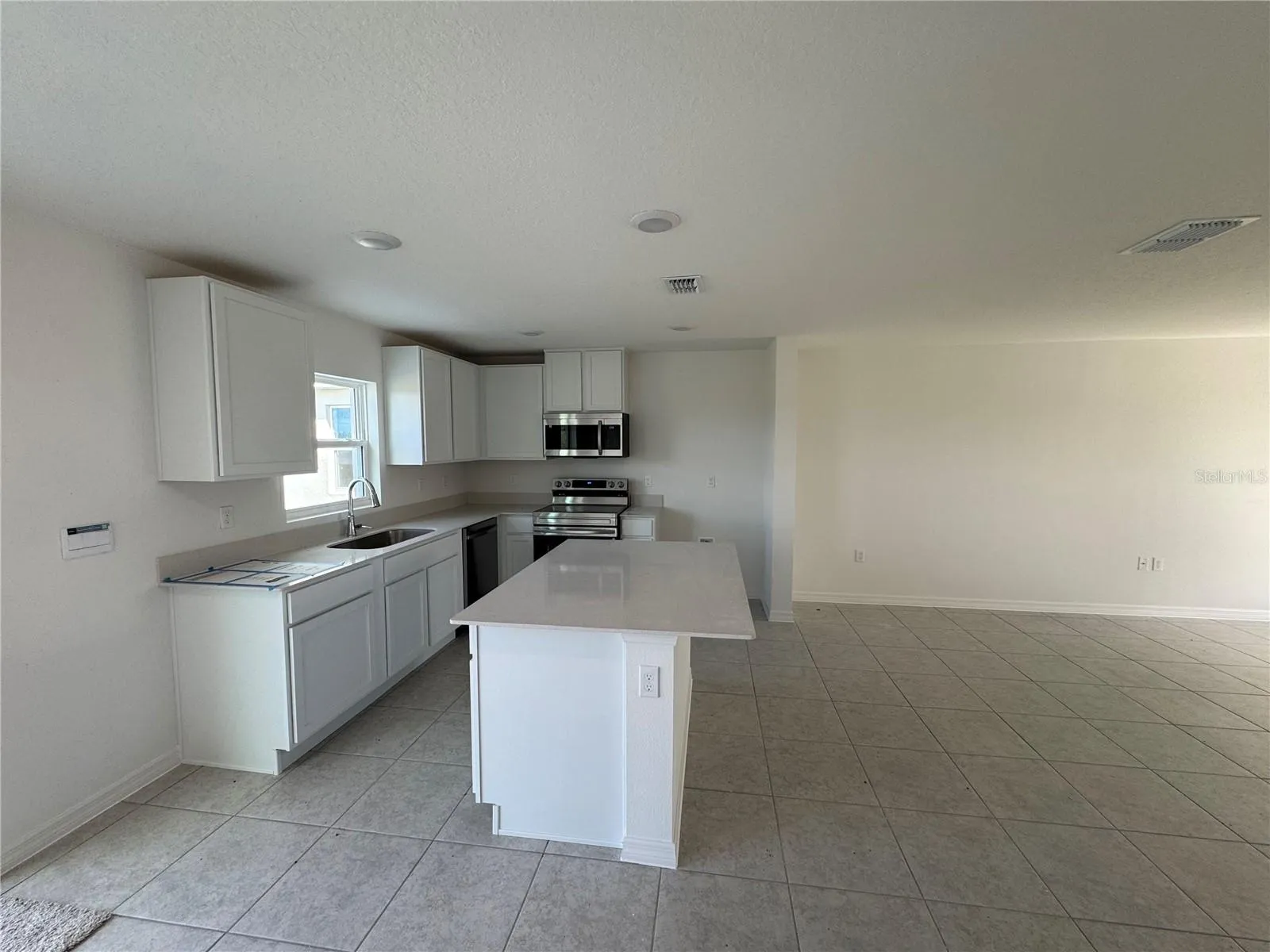 Spacious Kitchen