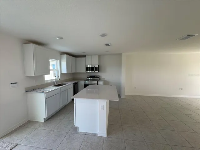 Spacious Kitchen
