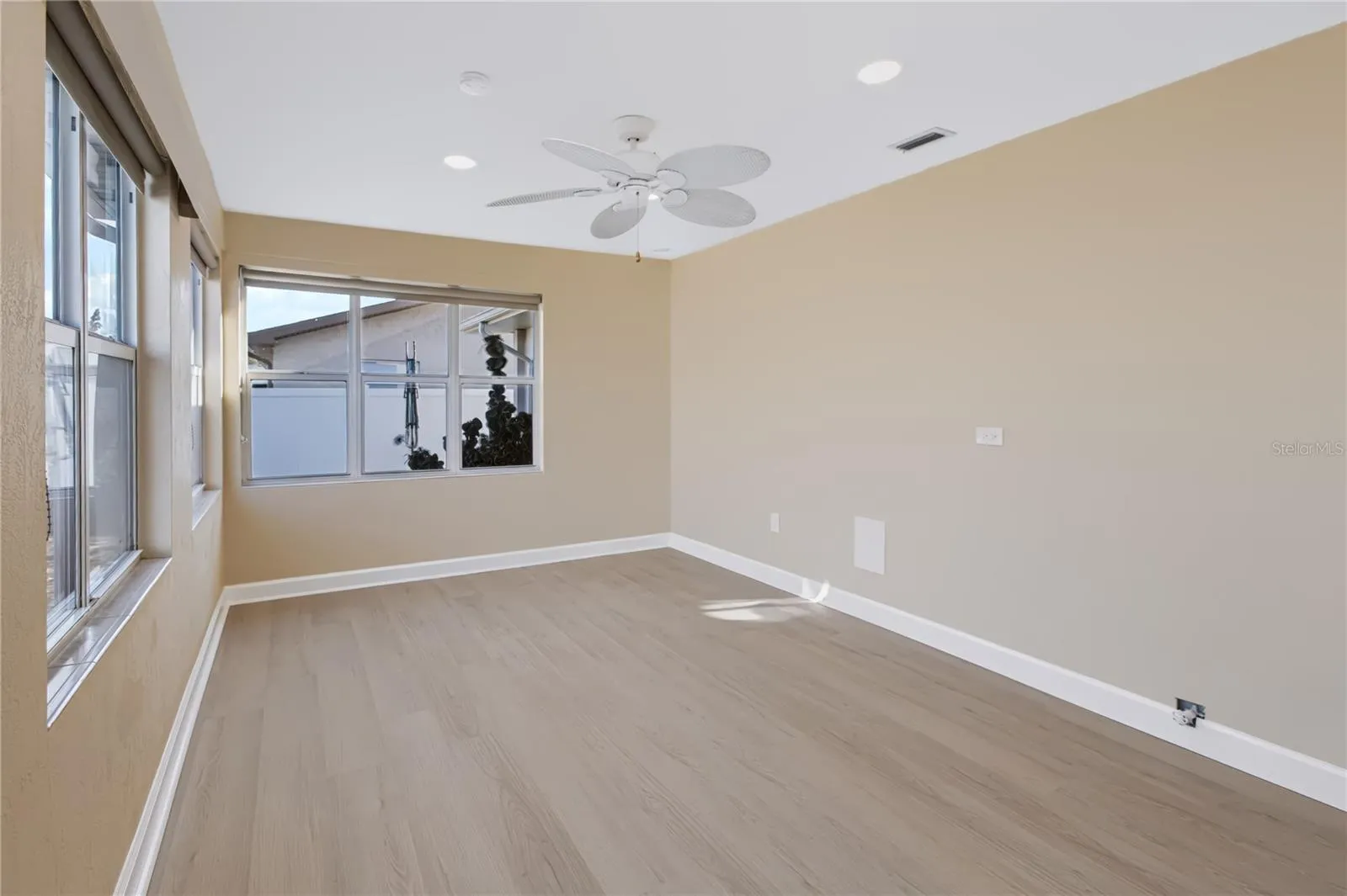 Flex space or bonus room with Florida Room access