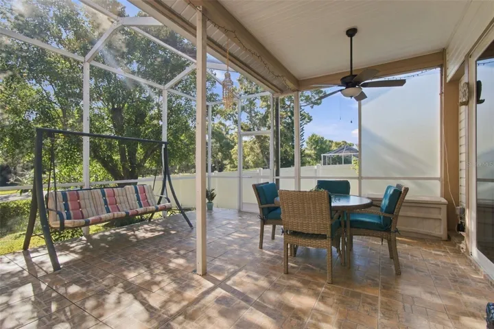 Private outdoor retreat overlooking trees -accessible from Family & Living Rooms