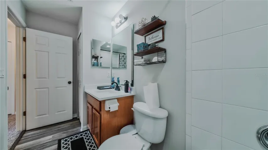 2nd Floor Bathroom
