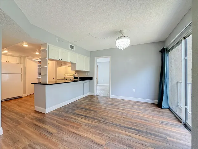 Dining room 11 x 11