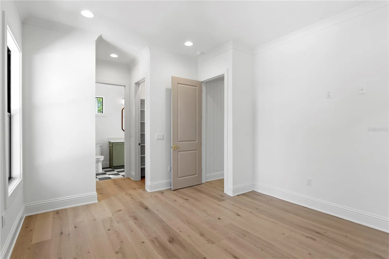Downstairs bedroom #5