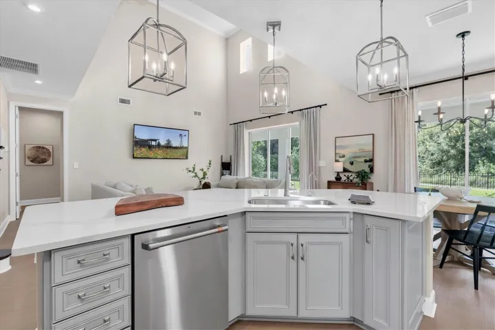 Modern Kitchen Dining Area
