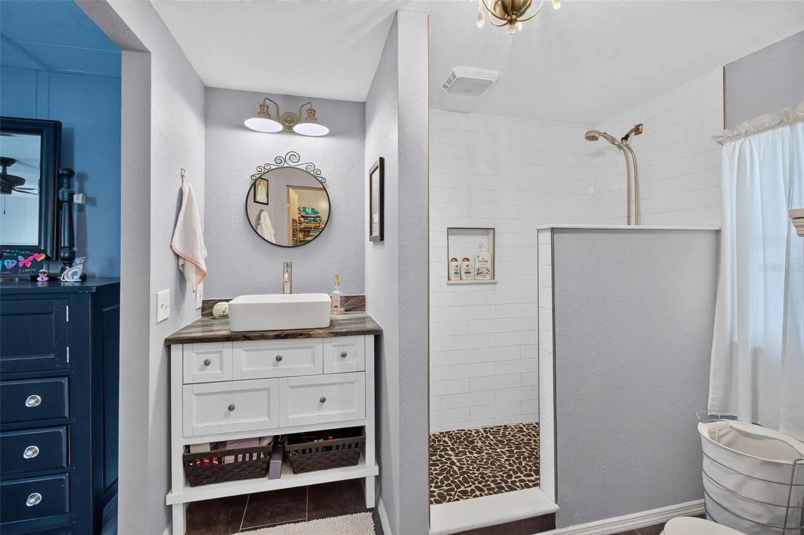 Primary en-suite with walk-in shower