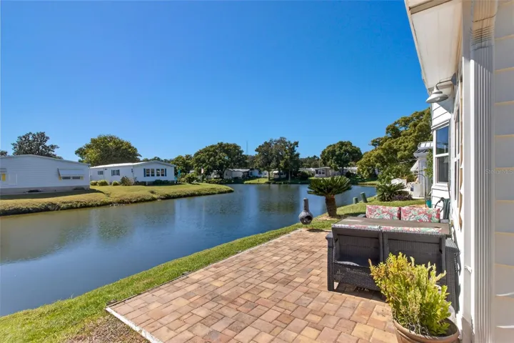 Back patio on Horseshoe Lake