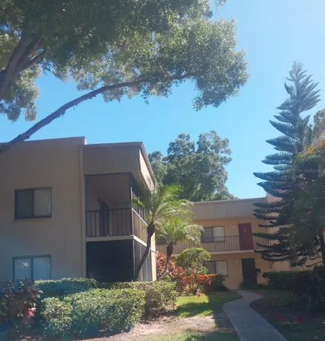 Great Location in Community