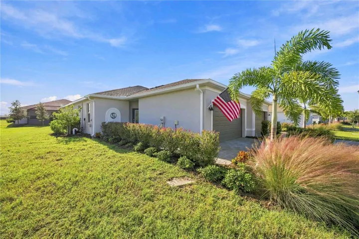 Corner lot with fencing..HOA maintains the yard
