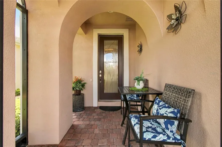 SCREENED-IN FRONT PORCH