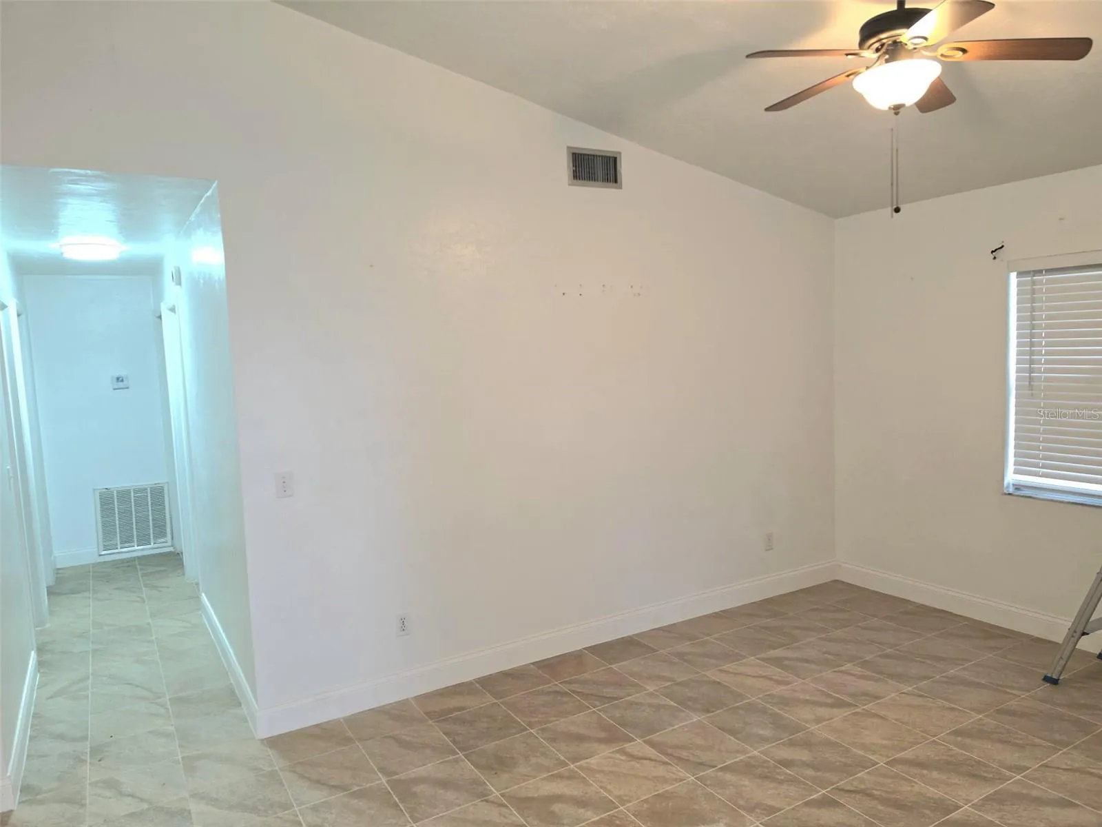 LIVING-ROOM-