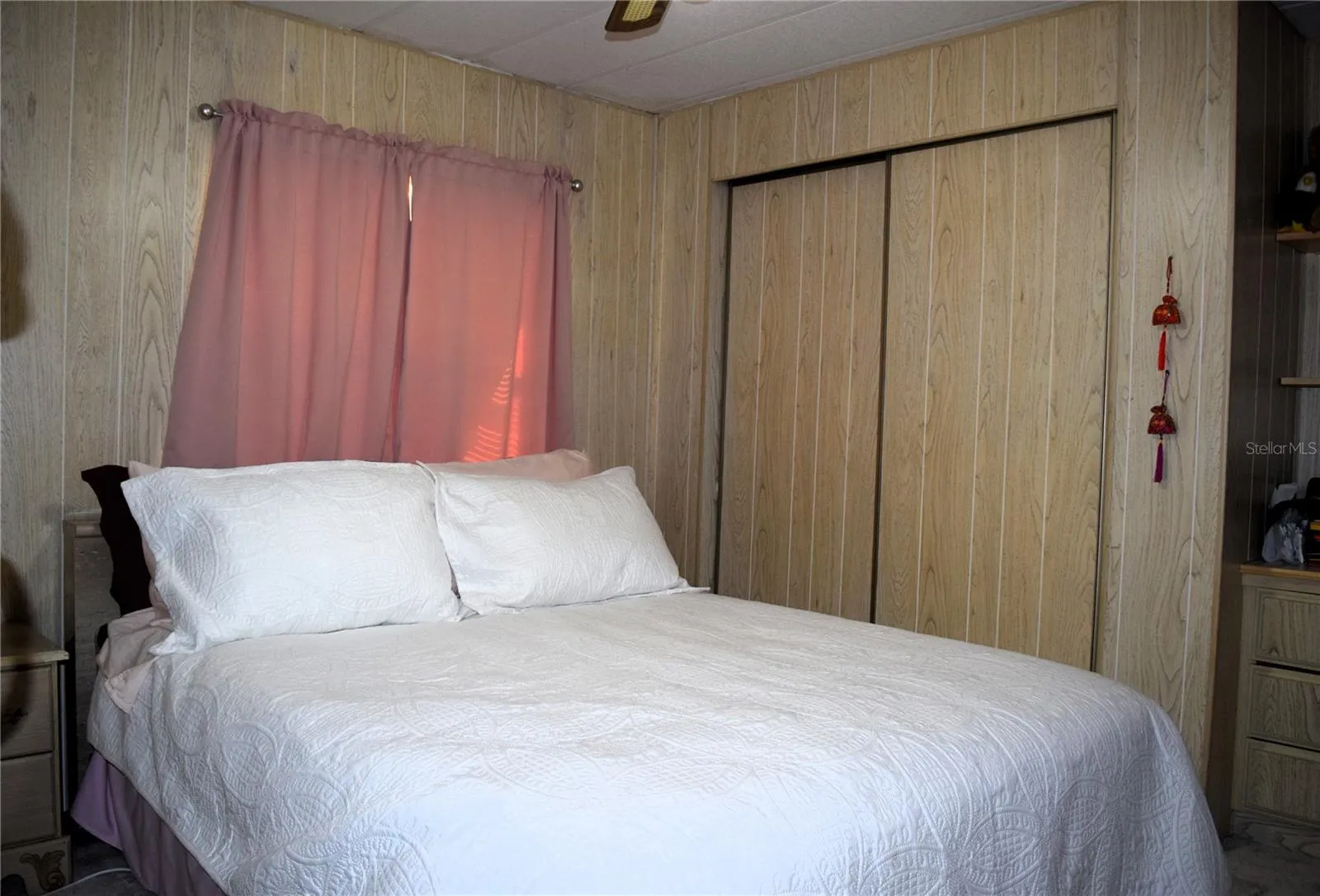 2 nd bedroom
