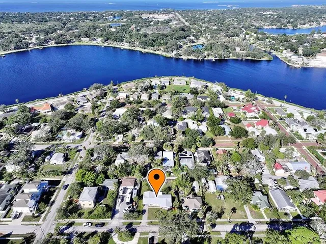 Beautifully Updated Home in the Historic District of Tarpon Springs