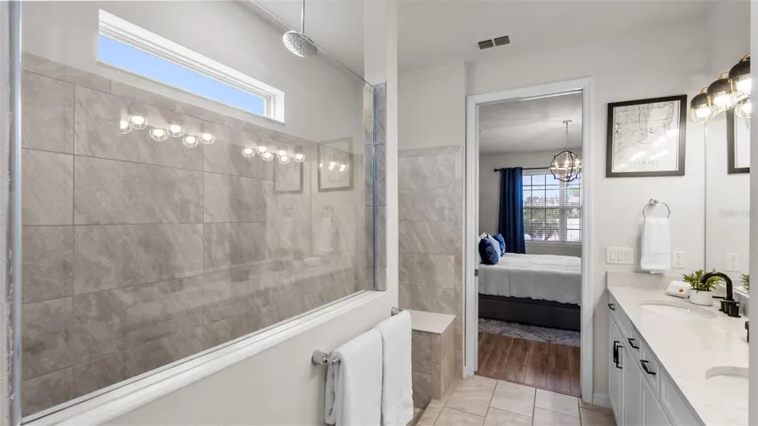 Primary En-Suite