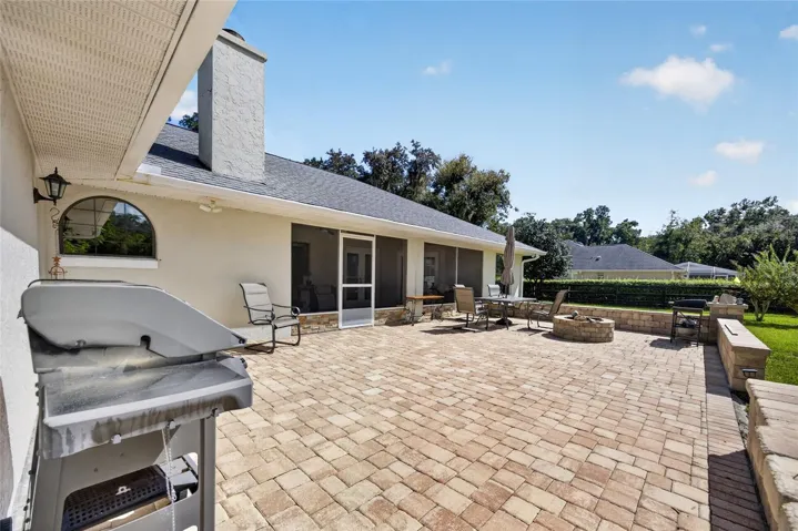 Patio with Pavers