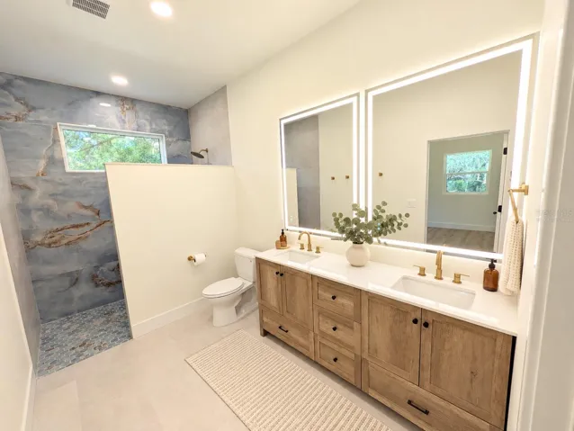 Primary bathroom Virtually staged