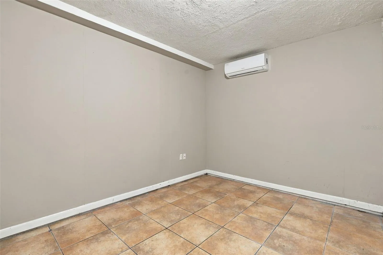 5TH BEDROOM