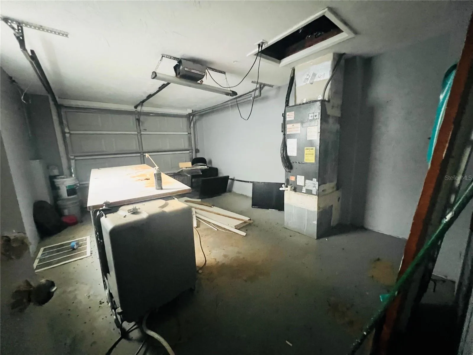 GARAGE
