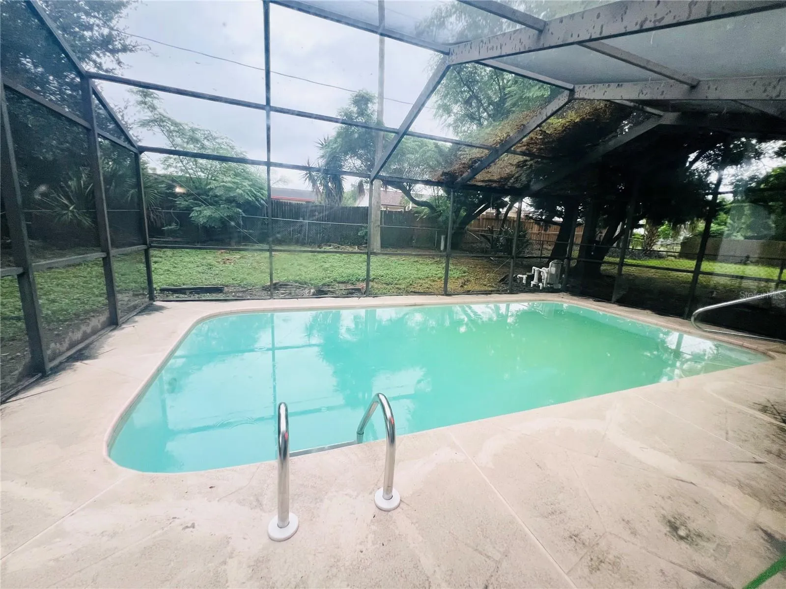 POOL