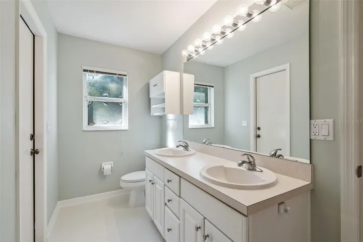 Secondary Bathroom with outdoor access