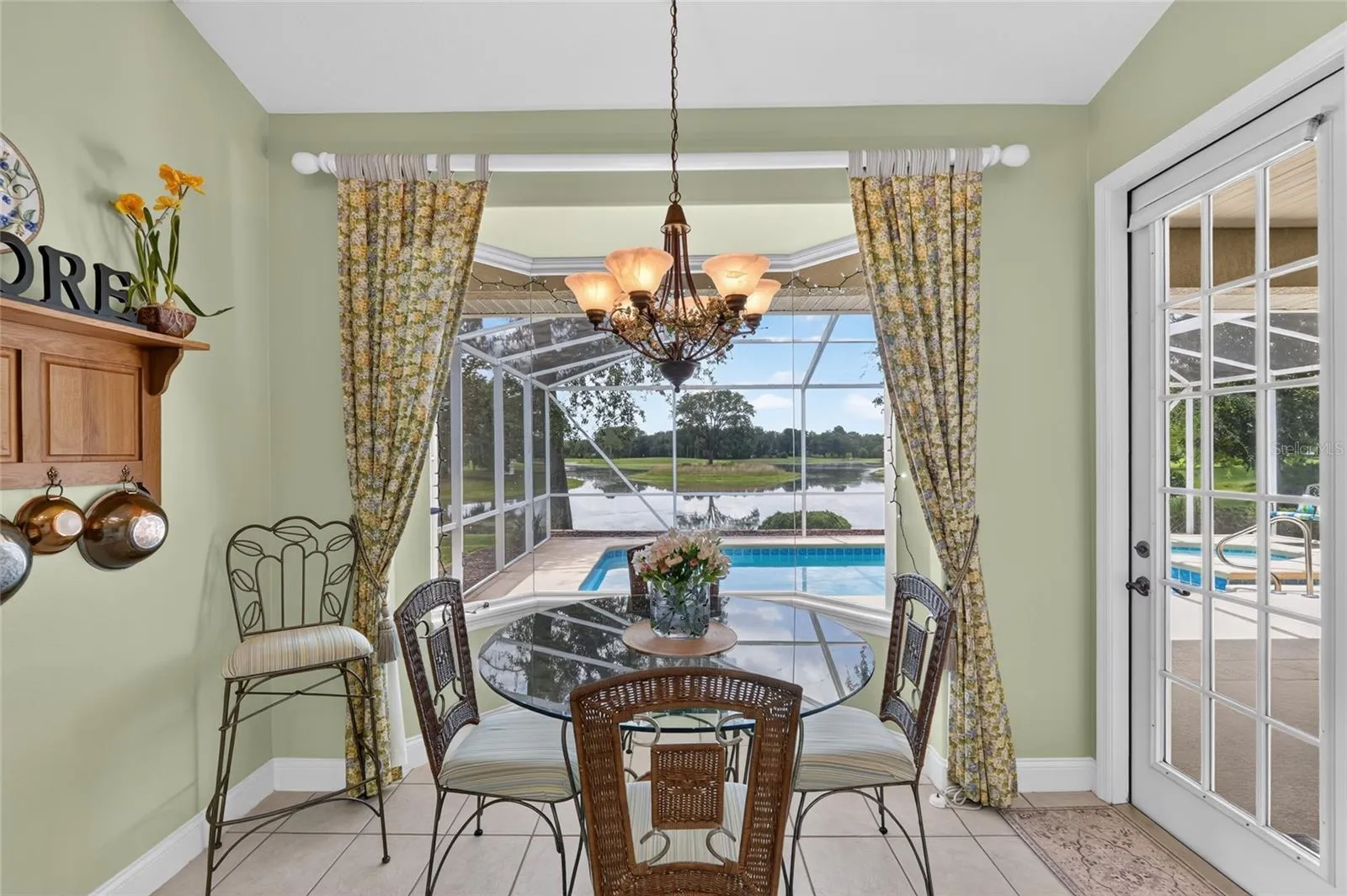 Breakfast Nook