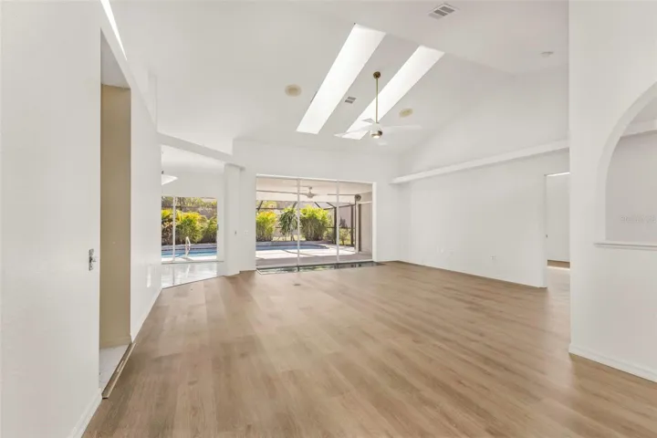 Formal dinnig/flex space looking into living room