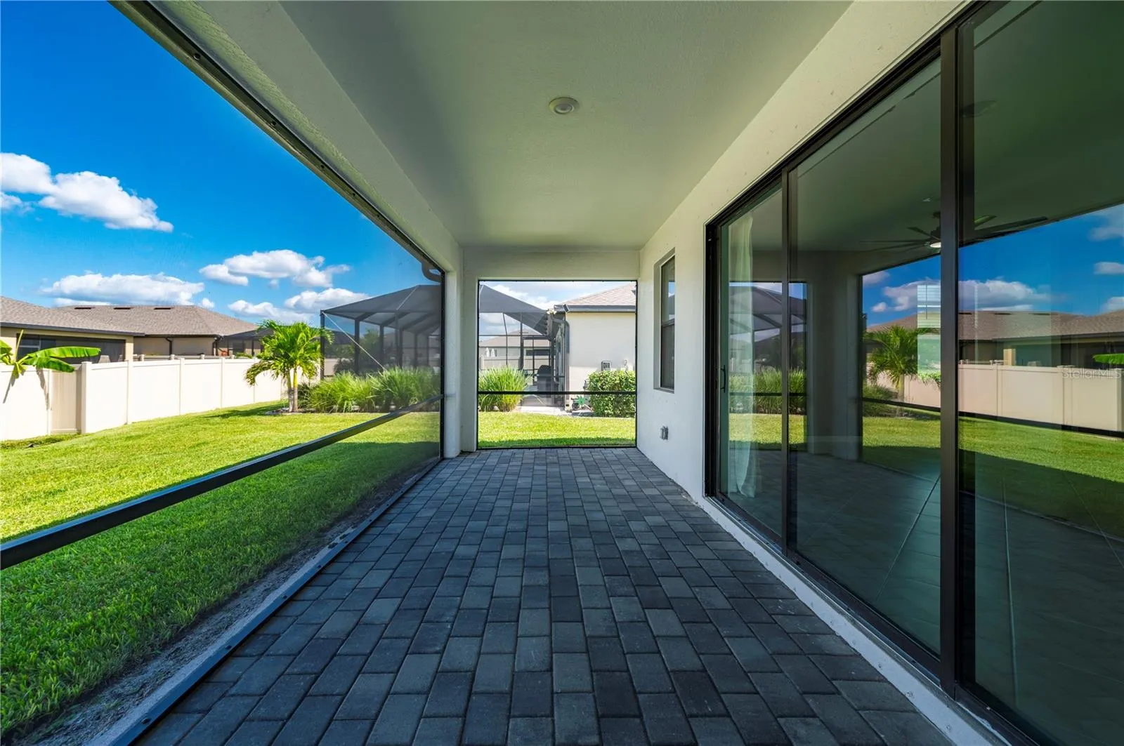 Large Paved Lanai