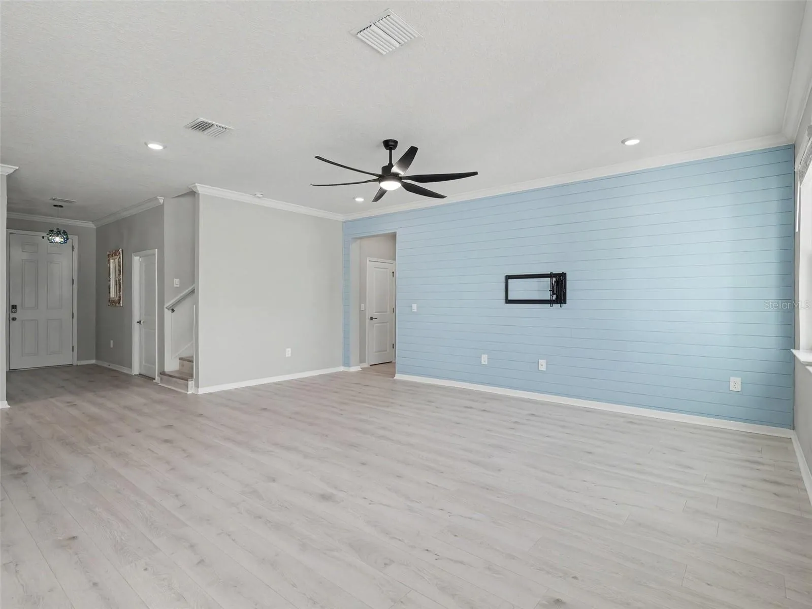 shiplap wall