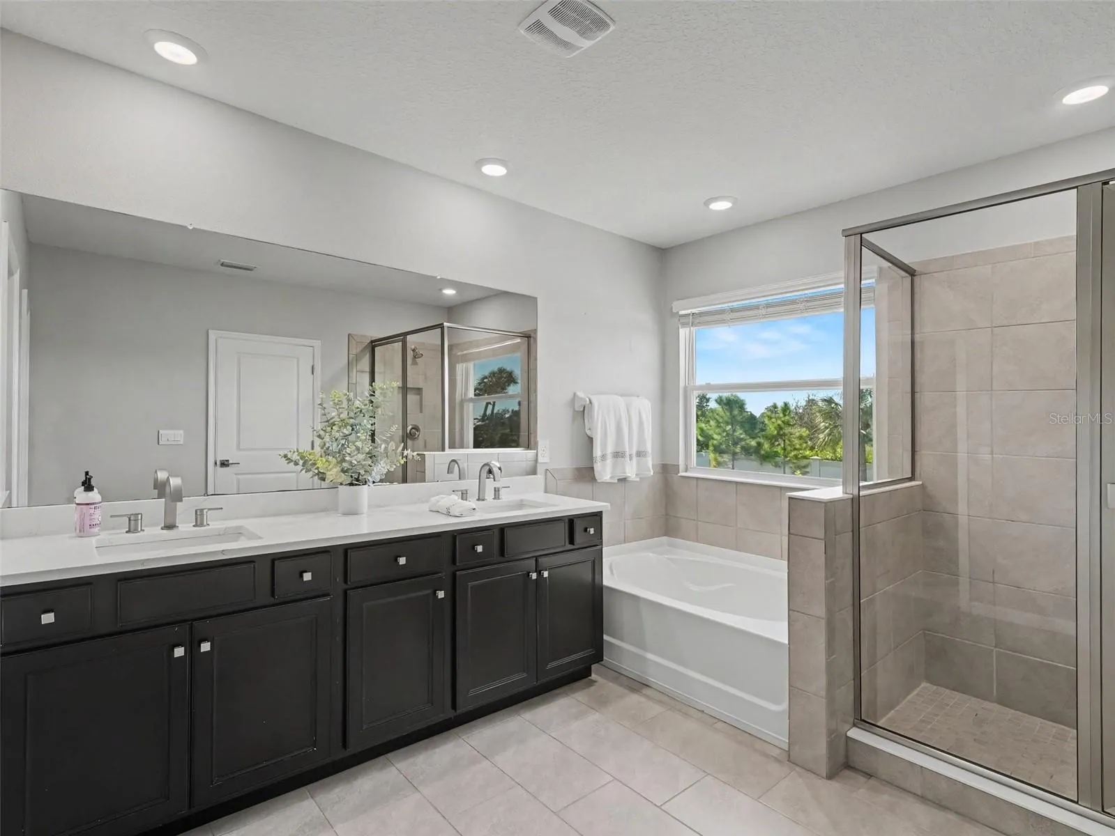 5-piece bathroom