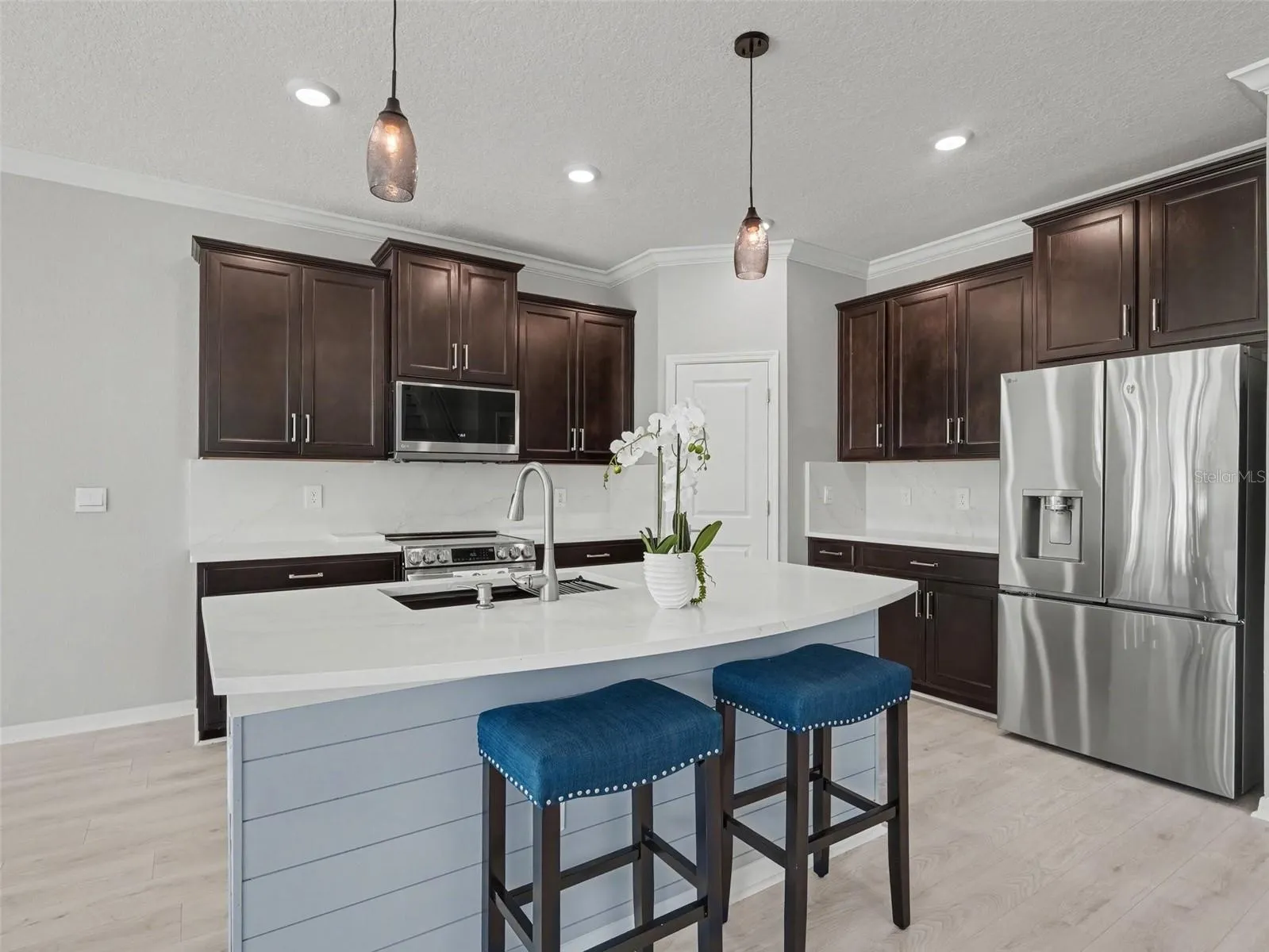 Quartz counter tops