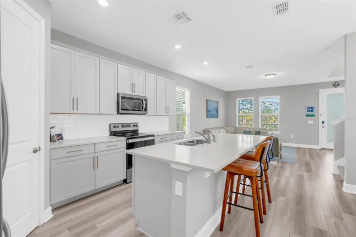 Kitchen island with breakfast bar seating