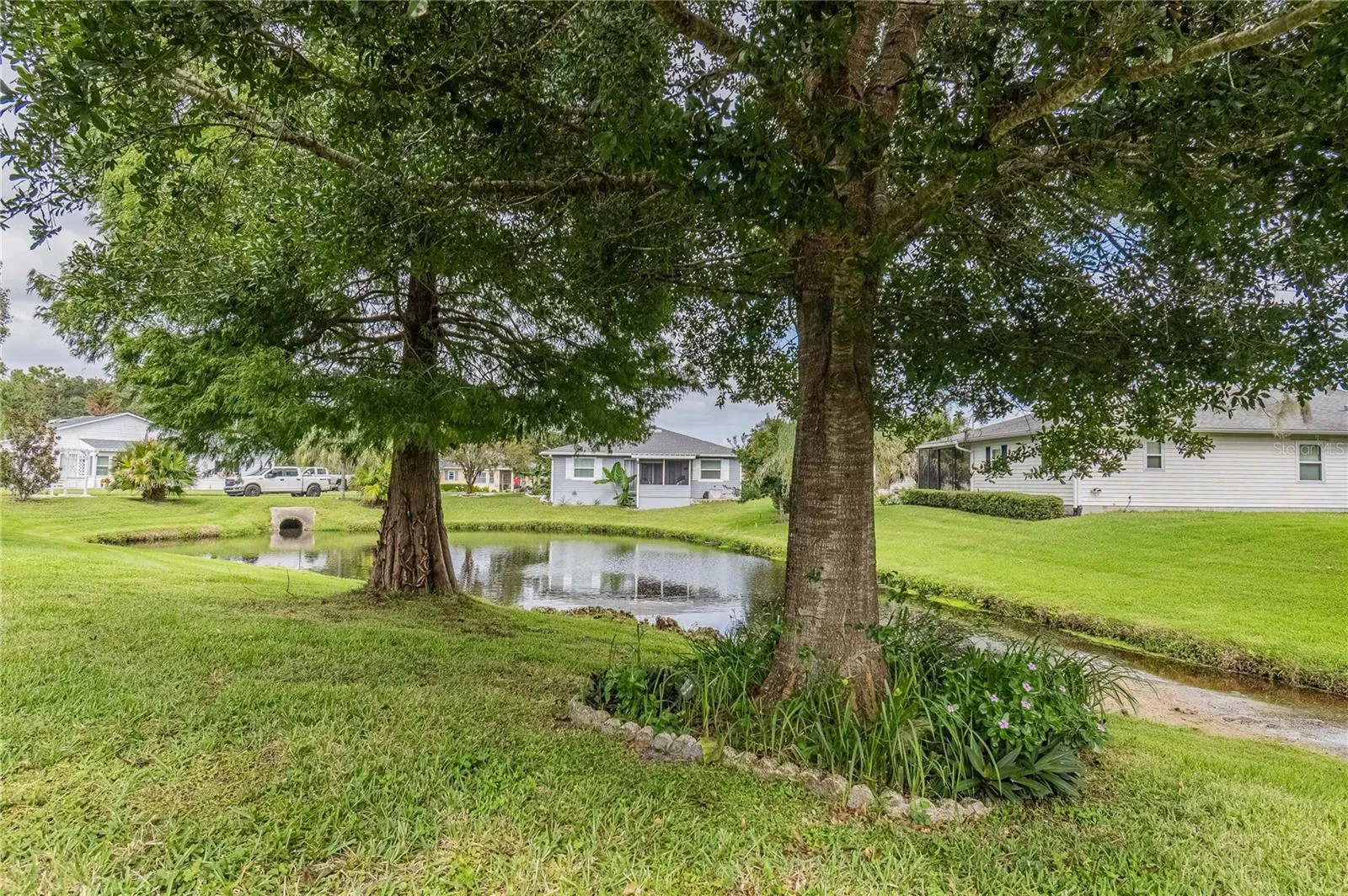 4912 Dawnview pond
