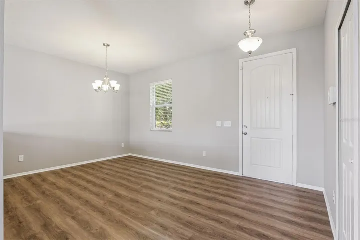 Light & Bright Dining Room