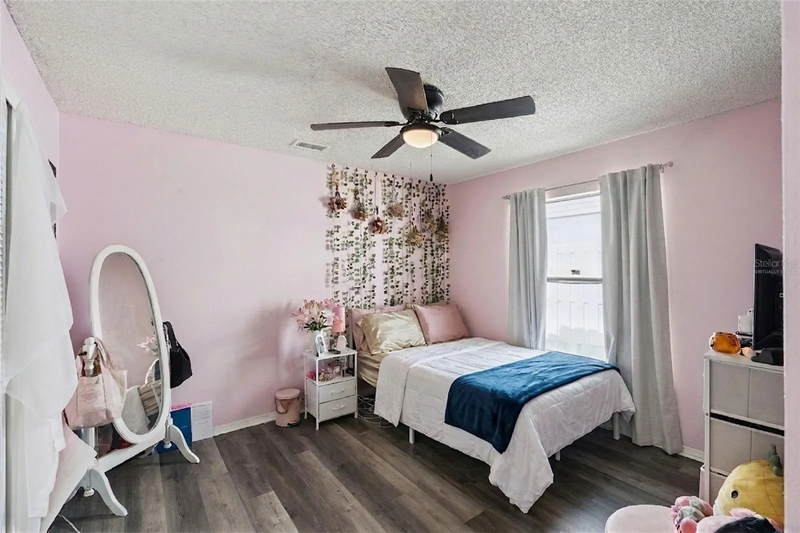 *Virtually staged* Bedroom 3