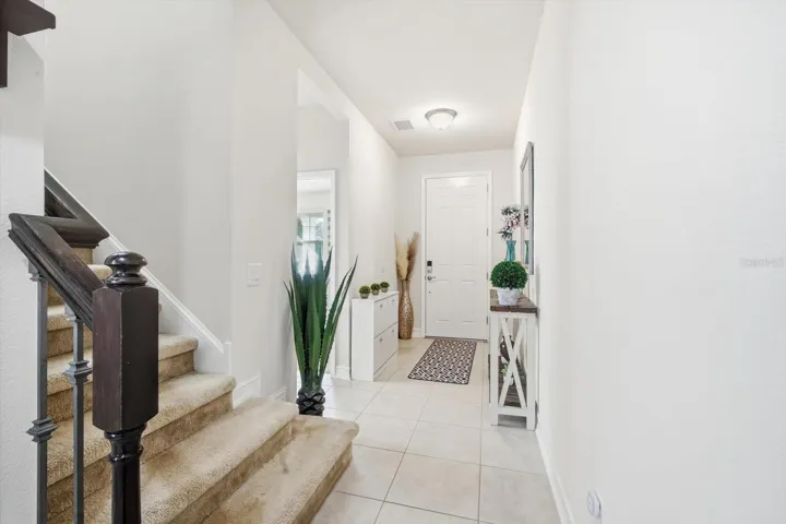 Foyer to Staircase