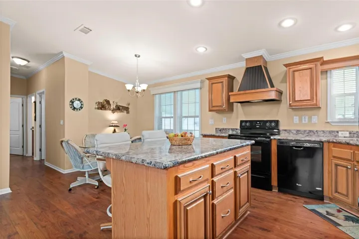 Kitchen island storage