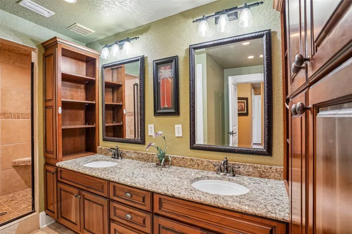 Full Bathroom downstairs