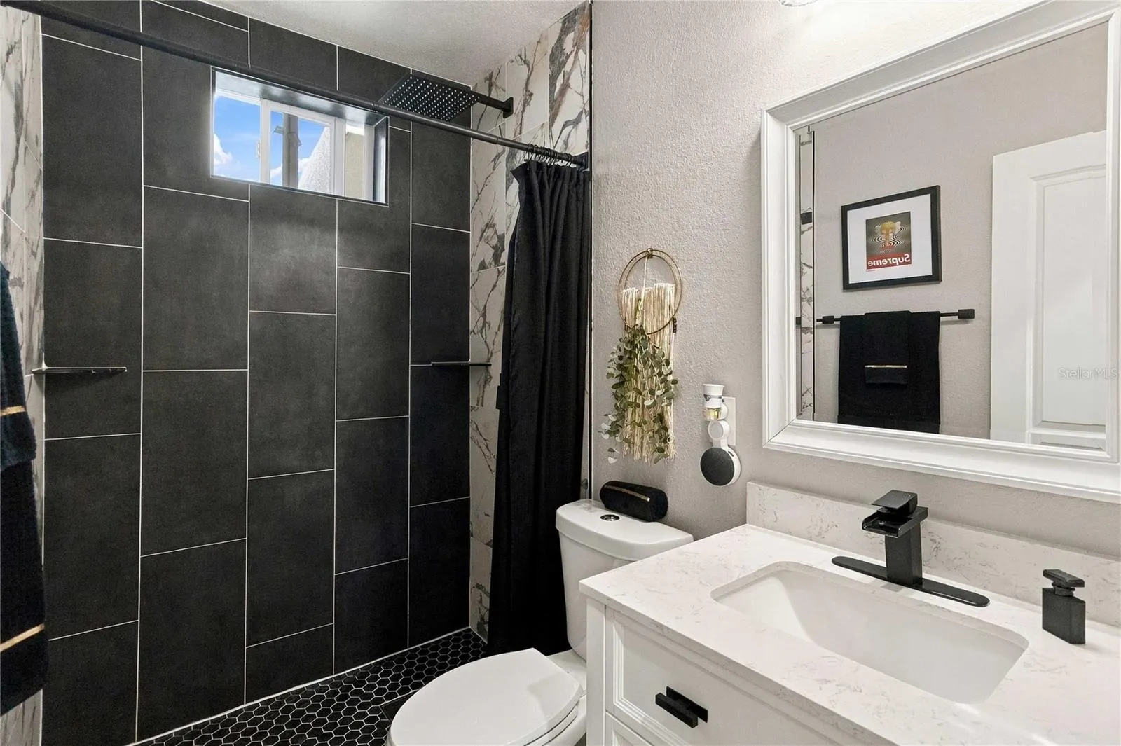 Guest bathroom, located on the first floor