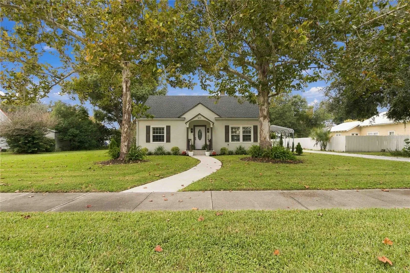 Huge lot, .34 acres, with alley access.