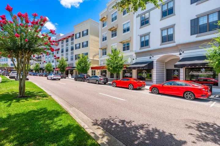 The location makes this home even more appealing, with PUBLIX, local shops and dining nearby and the lively DOWNTOWN AVALON PARK just a short distance away.
