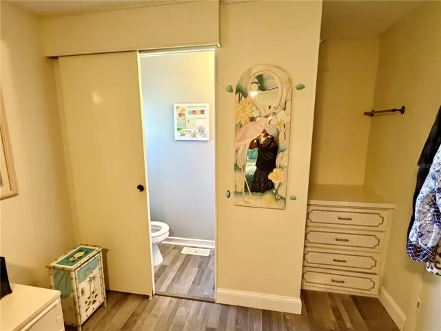 1/2 bathroom