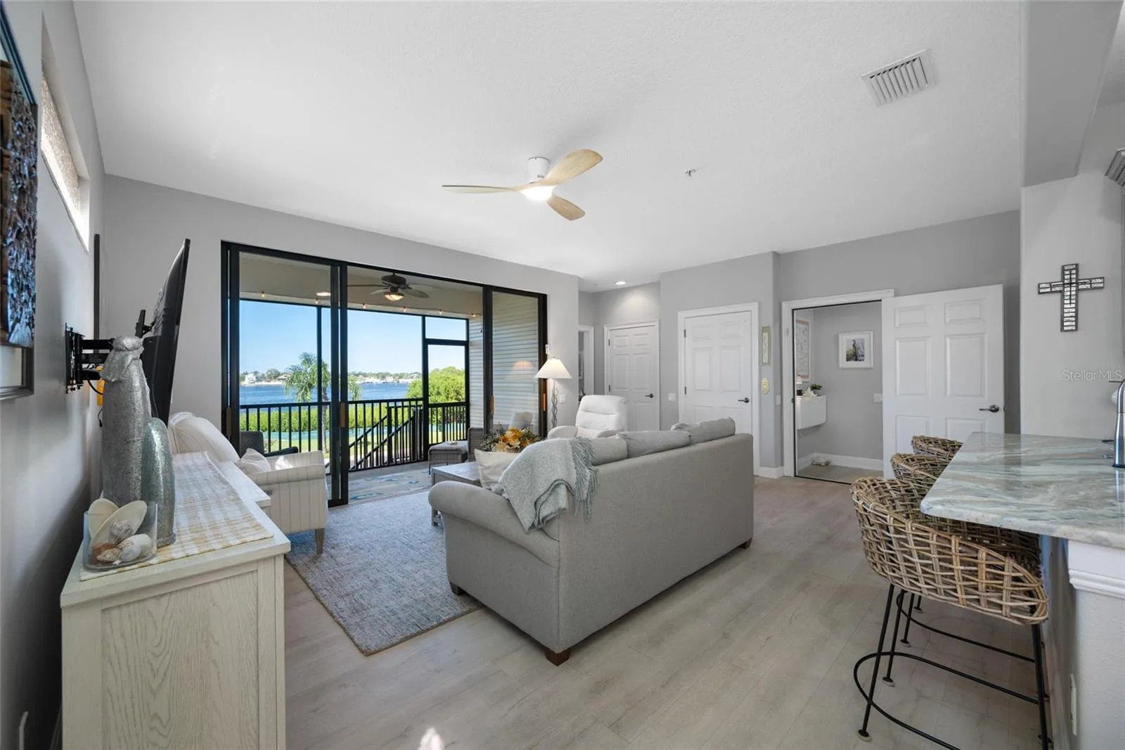 2nd Floor, main living area